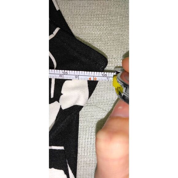 ANN TAYLOR BLACK AND WHITE POPPY PRINTED SLEEVELESS DRESS SIZE 2 - Picture 5 of 7